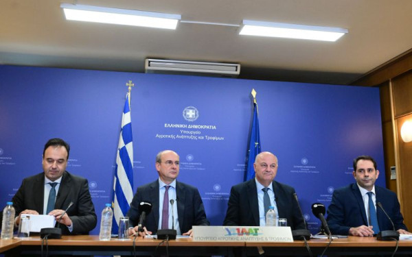 LIVE η ανακοίνωση των μέτρων της κυβέρνησης για τους αγρότες