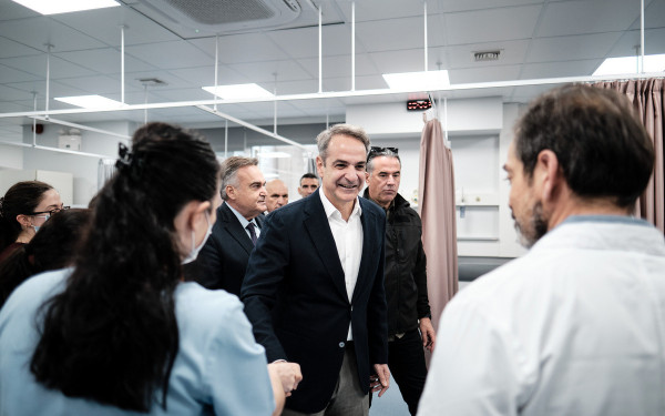 Κυρ.Μητσοτάκης: Στο ανακαινισμένο τμήμα επειγόντων περιστατικών στον «Ερυθρό Σταυρό»