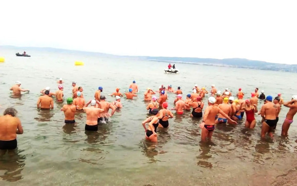 Καλαμαριά: Το 2026 ξεκινά με Κολυμβητικό Περίπατο στην Πλαζ Αρετσούς