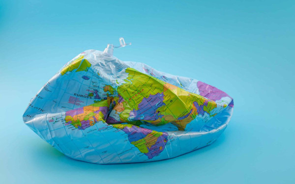 Όταν η κρίση γίνεται κανονικότητα: Από την permacrisis στην πολιτική της κόπωσης. Του Παύλου Αβραμόπουλου