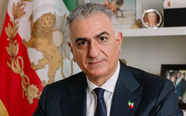 Ρεζά Παχλαβί: Ο γιός του σάχη του Ιράν επιστρέφει στην χώρα - «Ο ιρανικός λαός με κάλεσε να ηγηθώ» (βίντεο)