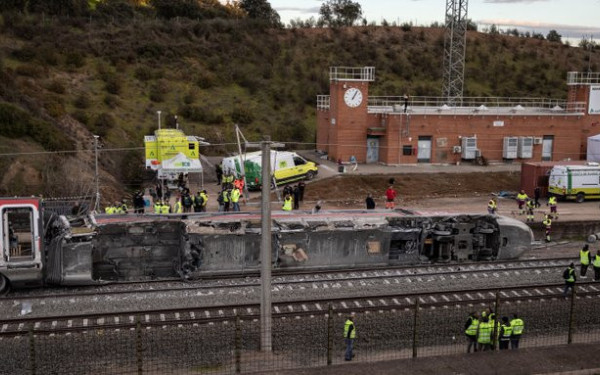 Τραγωδία στην Ισπανία: Τους 41 έφτασαν οι νεκροί από το σιδηροδρομικό δυστύχημα στην Ανδαλουσία