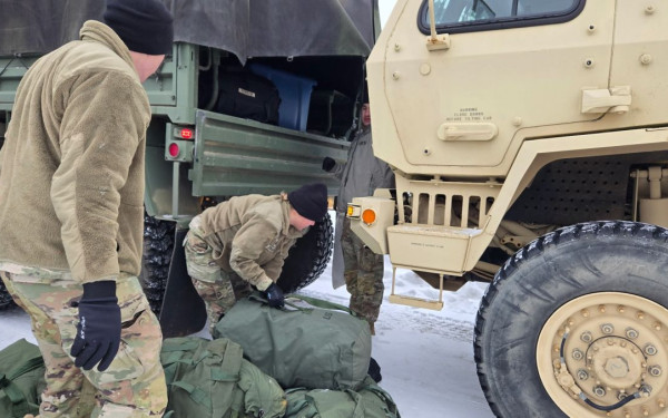 ΗΠΑ: Διαδηλωτές στους δρόμους της Μινεάπολης κατά της αστυνομίας μετανάστευσης - Έδιωξαν ακροδεξιούς που επιχείρησαν αντιδιαδήλωση (βίντεο)