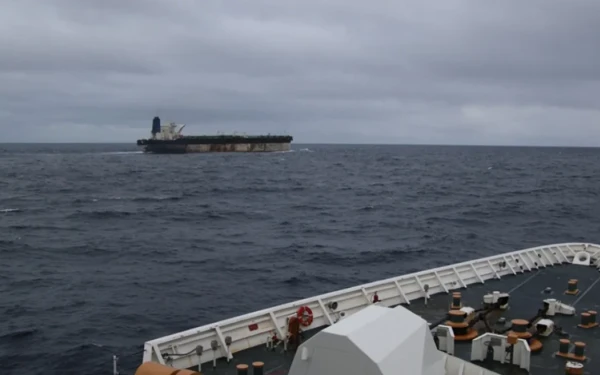 Γεωπολιτικό θρίλερ στον Ατλαντικό: Στα χέρια των ΗΠΑ και δεύτερο τάνκερ μετά από επεισοδιακή καταδίωξη