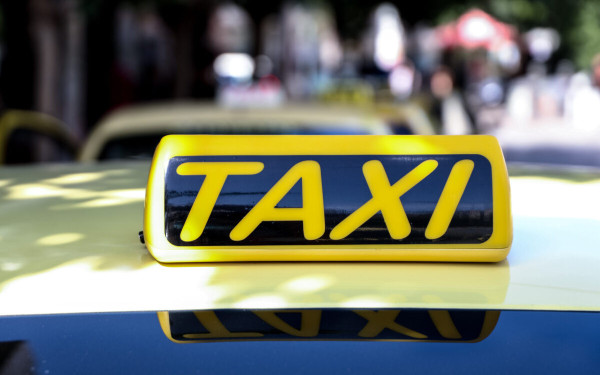 Πειραιάς: Σύλληψη 41χρονου οδηγού ταξί με πλαστή ειδική άδεια