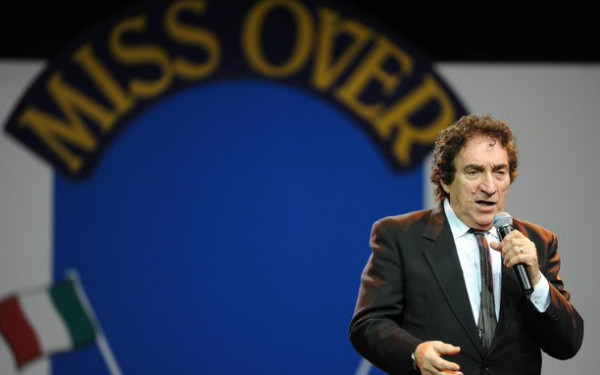 Πένθος στην Ιταλία: «Έφυγε» στα 89 του ο θρυλικός Τόνι Νταλάρα (βίντεο)