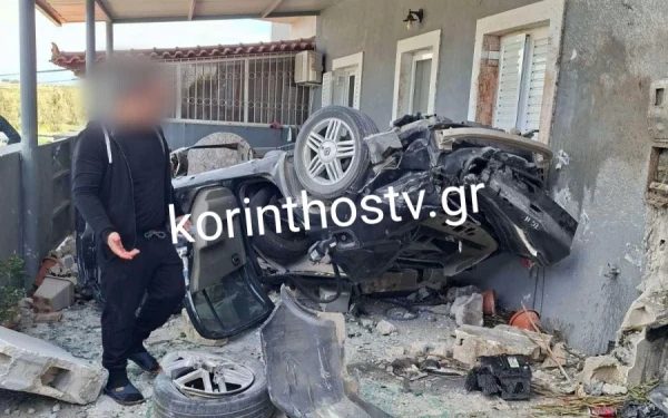 Τραγωδία στα Εξαμίλια Κορινθίας: Δύο νεκροί 18 και 19 ετών μετά από σφοδρή πρόσκρουση ΙΧ σε σπίτι (βίντεο)