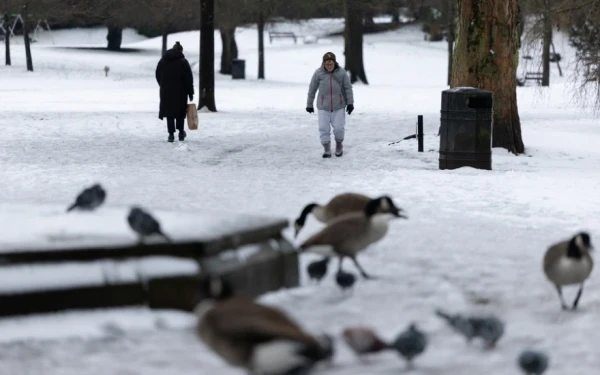 Η Ευρώπη στις «δαγκάνες» του χιονιά: Χάος από τις καταιγίδες Γκορέτι και Έλι