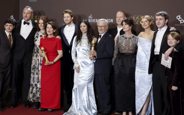 Χρυσές Σφαίρες 2026: «Η μια μάχη μετά την άλλη» κυριαρχεί - Όλοι οι μεγάλοι νικητές της βραδιάς (βίντεο)