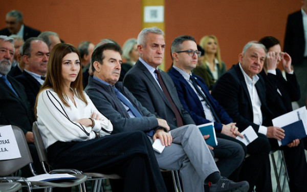 «Μέτωπο» Παιδείας και Προστασίας του Πολίτη κατά της σχολικής βίας - «Να μη φοβάστε, είμαστε δίπλα σας» το μήνυμα προς τους εκπαιδευτικούς