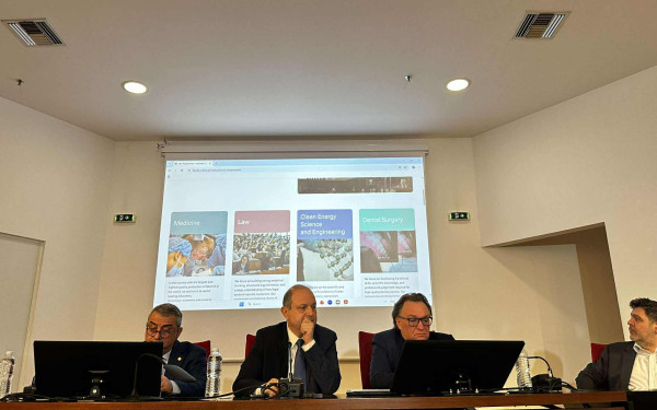 ΑΠΘ: Με tablets οι εξεταστικές από τον Μάιο - Τι ζητούν οι φοιτητές από το πανεπιστήμιό τους