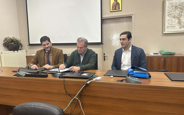 Χαλκιδική: Υπογραφή σύμβασης για την ανέγερση του Νέου Γενικού Λυκείου Νέων Μουδανιών -  Άμεση έναρξη εργασιών