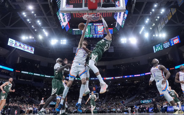 ΝΒΑ: Βαριά ήττα των Μπακς και νέο ξέσπασμα του Αντετοκούνμπο (βίντεο)