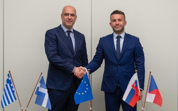 Συμφωνία για παραγωγή πυρομαχικών μεγάλου διαμετρήματος στην Ελλάδα