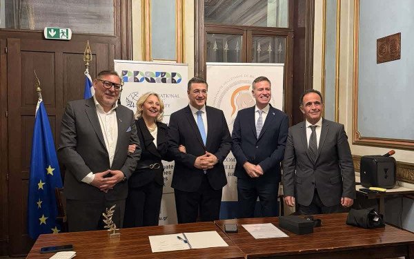 Το ΔΙΠΑΕ ιδρύει παράρτημα στις Βρυξέλες με τη στήριξη του Απόστολου Τζιτζικώστα και της τοπικής Ελληνικής Κοινότητας