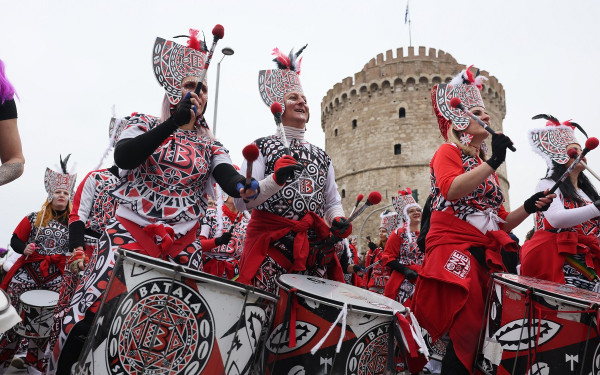 Σε καρναβαλικούς ρυθμούς η Θεσσαλονίκη - Αναλυτικά το πρόγραμμα των εκδηλώσεων