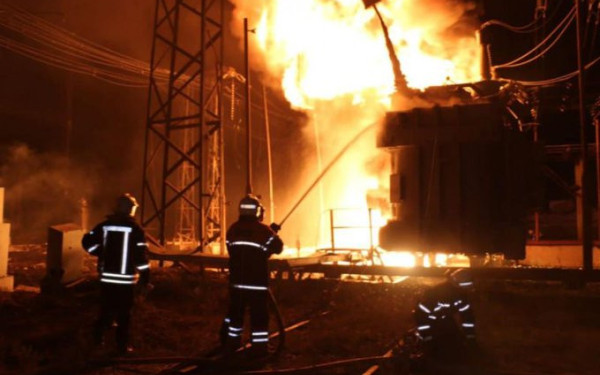 Ουκρανία: Νέα Ρωσικά πλήγματα έπληξαν μνημείο στο Κίεβο που σηματοδοτεί τη νίκη επί των ναζί