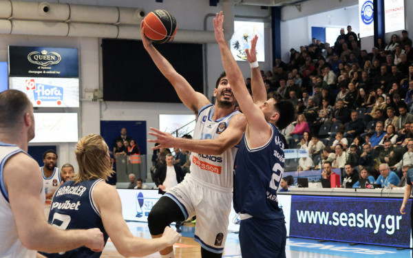 Μπάσκετ: Με τρίποντη βόμβα στο φινάλε η Μύκονος έκλεισε θέση στο φάιναλ-έιτ του κυπέλλου (βίντεο)