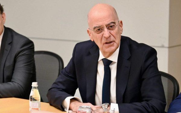 Ν. Δένδιας από Βρετανία: «Εισάγεται από σήμερα σειρά σημαντικών εξοπλιστικών προγραμμάτων»