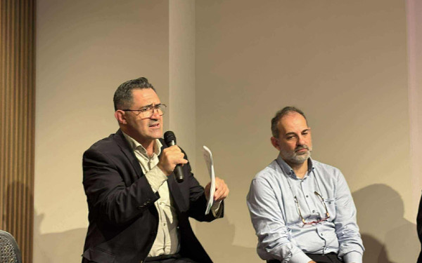 Ημερίδα «ΜτΚ» και emakedonia.gr- Ν. Σηφάκης: Καθυστερήσεις στα πορτοκαλί τιμολόγια και ανεπαρκείς υποδομές «μπλοκάρουν» τη μετάβαση στην πράσινη ενέργεια