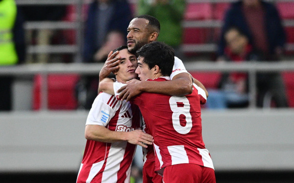 Super League: Ο Ολυμπιακός νίκησε τον Βόλο και ετοιμάζεται για τη μεγάλη μάχη με τον Άγιαξ