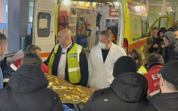 Θεσσαλονίκη: Στο Νοσοκομείο Παπαγεωργίου οι δύο τραυματίες οπαδοί του ΠΑΟΚ (βίντεο)