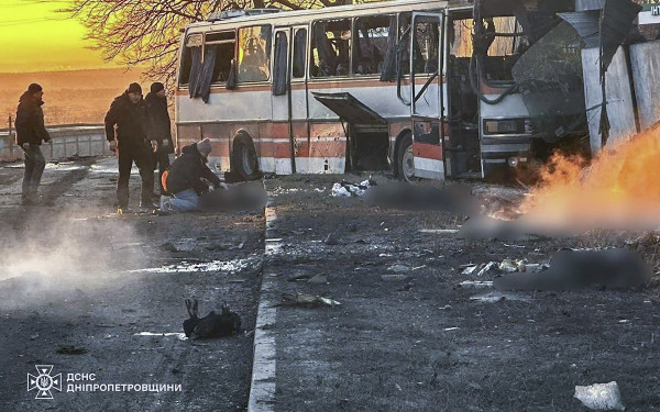 Ουκρανία: Ρωσικό drone σκότωσε τουλάχιστον 12 εργάτες που πήγαιναν στη δουλειά τους