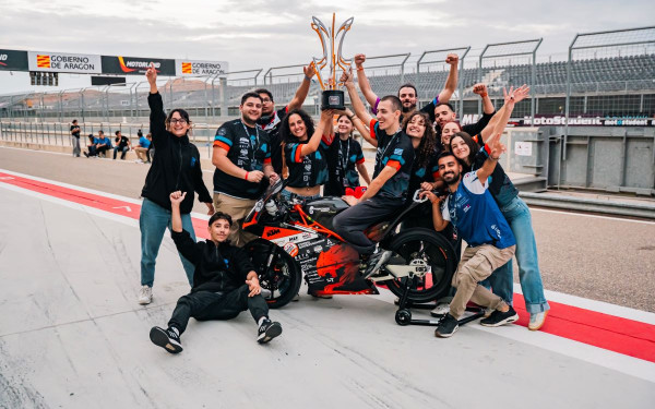 Panther Racing AUTh: Η ομάδα φοιτητών που «ανέβηκε» με την μηχανή της στην κορυφή του κόσμου (βίντεο)