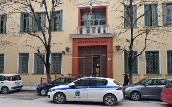 Σέρρες: Με ψυχολογικά προβλήματα η καθηγήτρια που φίμωσε μαθητή – Η μαρτυρία του συζύγου της