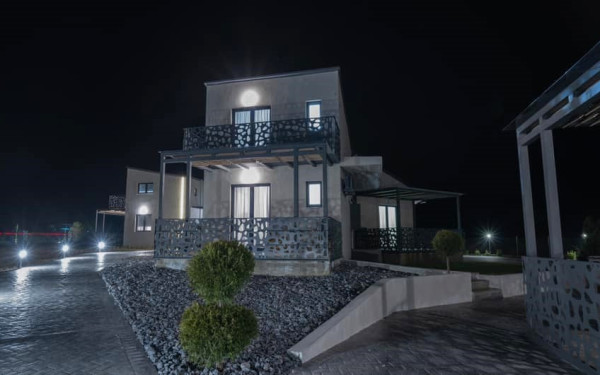 The Rooms Pozar: Ένα καταφύγιο πολυτέλειας και φιλοξενίας στα ιαματικά λουτρά Πόζαρ