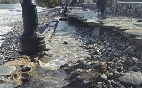 Σε κατάσταση έκτακτης ανάγκης η Τήλος: «Πληγωμένο» το νησί από τη φονική κακοκαιρία