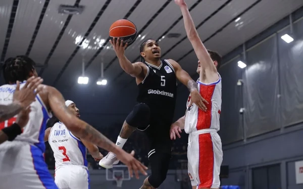 Μπάσκετ: Ο «εφτάψυχος» ΠΑΟΚ νίκησε τον Πανιώνιο στο θρίλερ της Γλυφάδας (βίντεο)