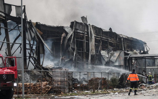 Σοκ στα Τρίκαλα από την έκρηξη στο εργοστάσιο της Βιολάντα με τις τέσσερις νεκρές γυναίκες