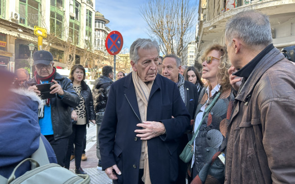 Θεσσαλονίκη - Ο Κώστας Γαβράς στο σημείο «Ζ»:  «Δεν βρισκόμαστε εδώ για να μιλήσουμε για την ταινία, αλλά για τον Γρηγόρη Λαμπράκη» (βίντεο)