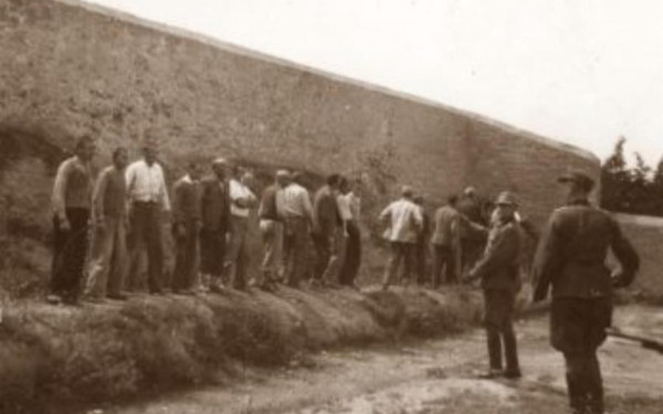 Συγκίνηση από τα ντοκουμέντα των «200» της Καισαριανής - «Πήγαιναν να νικήσουν τον θάνατο»