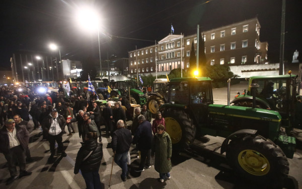 Ολοκληρώθηκε το συλλαλητήριο της Πανελλαδικής Επιτροπής Μπλόκων – «Θα συνεχίσουμε μέχρι τέλους», το μήνυμα των αγροτών