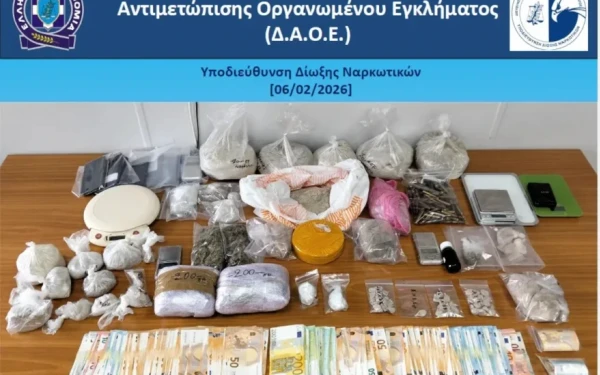 «Τέλος» στη δράση εγκληματικής οργάνωσης που «έσπρωχνε» ναρκωτικά στην Αττική (βίντεο)