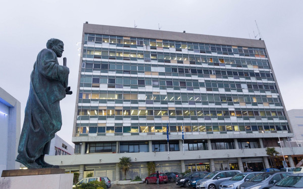 Τσίκνισμα… Του Θόδωρου Χατζηπαντελή