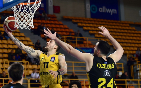 Μπάσκετ: Ο Άρης «παραδόθηκε» στο Μαρούσι και αποκλείστηκε από τα ημιτελικά του κυπέλλου (βίντεο)