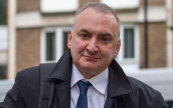 Βρετανία: «Σεισμός» στη Ντάουνινγκ Στριτ – Παραιτήθηκε και ο Γενικός Γραμματέας της κυβέρνησης