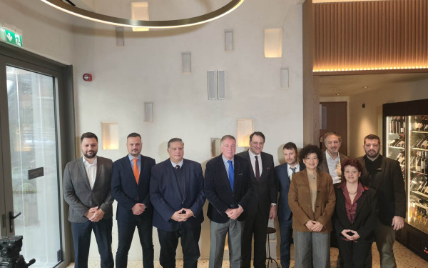 Τα κλειστά διαμερίσματα και όχι τα Airbnb και η Golden Visa ευθύνονται για το στεγαστικό πρόβλημα