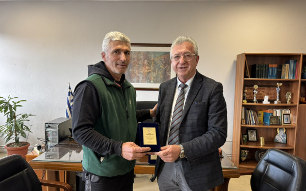 Δήμος Πέλλας: Τιμή στους εθελοντές της ΕΝ.Ε.ΕΦ. για τη σωτήρια παρέμβασή τους σε φωτιά στην Κρύα Βρύση