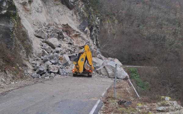 Δράμα: Κλειστός ο δρόμος Παρανεστίου - Πρασινάδας λόγω κατολισθήσεων