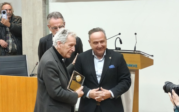 Κώστα Γαβράς: Η ταινία «Ζ» ανήκει κυρίως στους ανθρώπους που στάθηκαν απέναντι στο θάνατο (βίντεο)