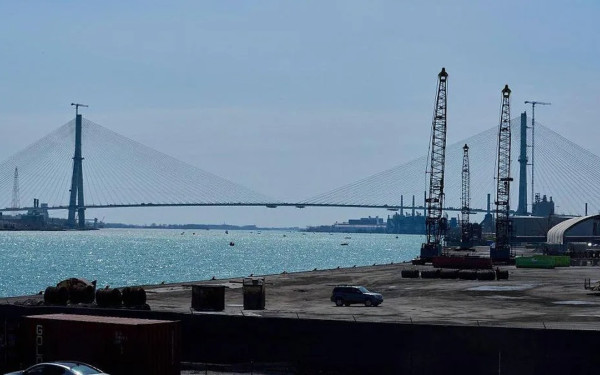 Ο Τραμπ απειλεί να μπλοκάρει τη γέφυρα Καναδά-ΗΠΑ - «Η Αμερική πρέπει να έχει τουλάχιστον τη μισή ιδιοκτησία»