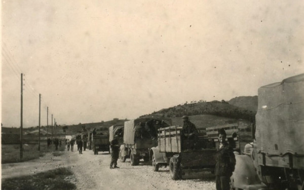 Καισαριανή: Επικοινωνία Κακλαμάνη με Μενδώνη για τα φωτογραφικά ντοκουμέντα – Τι αποφασίστηκε