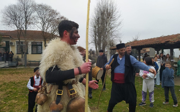 Δράμα: Ο Θρακικός Καλόγερος «επιστρέφει» κάθε χρόνο στις Απόκριες - Μια ζωντανή παράδοση για τα χωριά