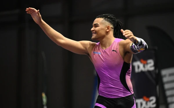 Στίβος: Νικητής με άλμα στα 5.90μ. ο Καραλής στο Fly Athens Indoor (βίντεο)