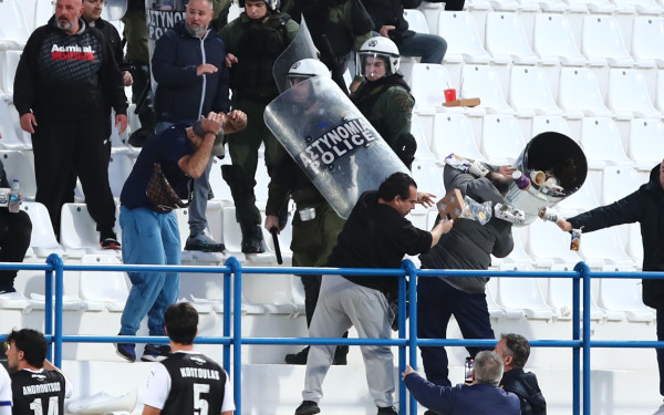 Super League: Επεισόδια στον αγώνα Κηφισιά - ΟΦΗ