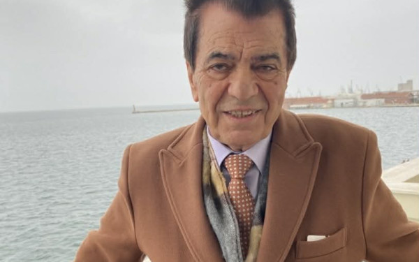 Το νέο βιβλίο του Νίκου Κωνσταντινίδη: «Ηλιαχτίδα μέσα από τα χαλάσματα»